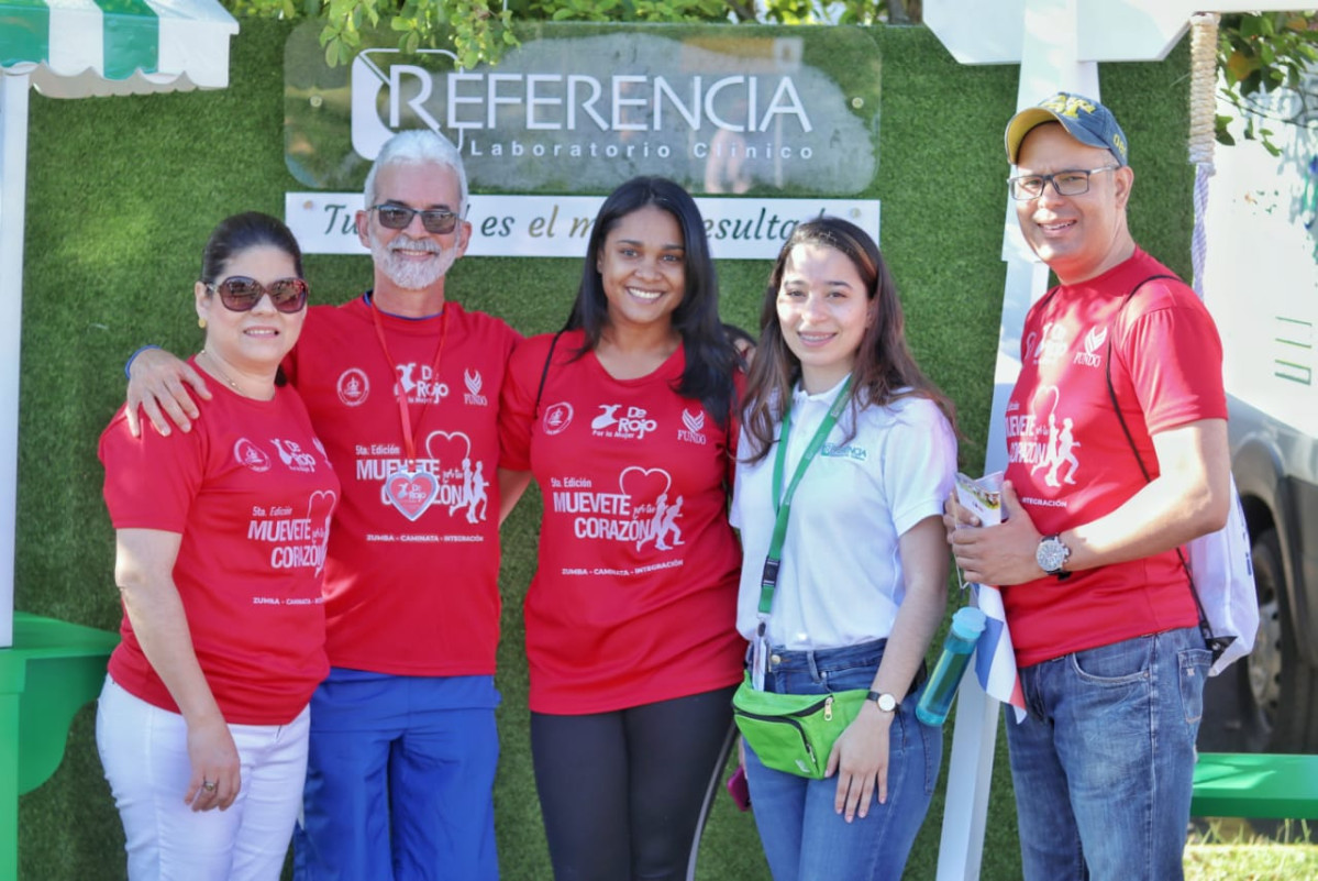 Foto 1, Celina Mota, Samuel Conde, Efraina Pu00e9rez, la doctora, Aida Gonzu00e1lez y Milton Morey.