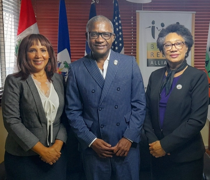 Foto 1, Togarma Rodru00edguez, Ulrick Gaillard y Maru00eda Berroa, directivos de BRA.