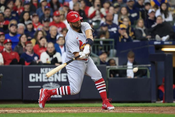 Pujols continua su marcha hacia los 700 jonrones a paso firme