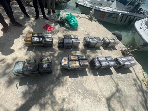 Dncd incauta 199 paquetes de cocaina en la altagracia