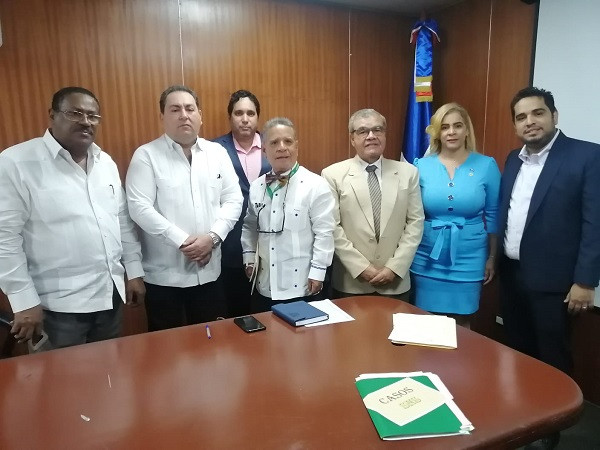 Acuerda reubicar mu00e9dicos
