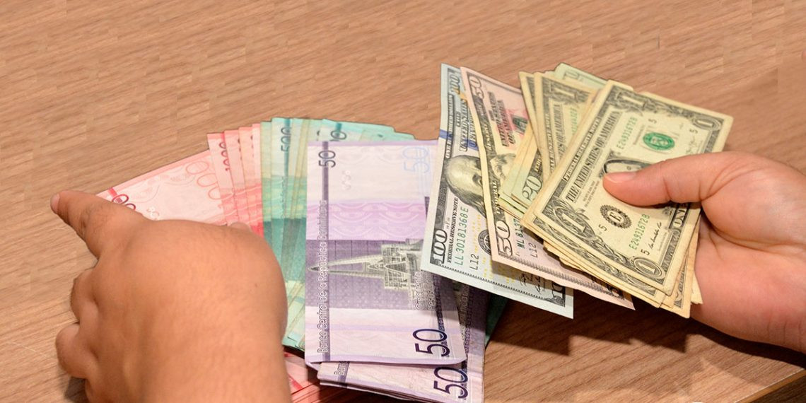 Pesos y dolares remesas remesadoras 1140x570