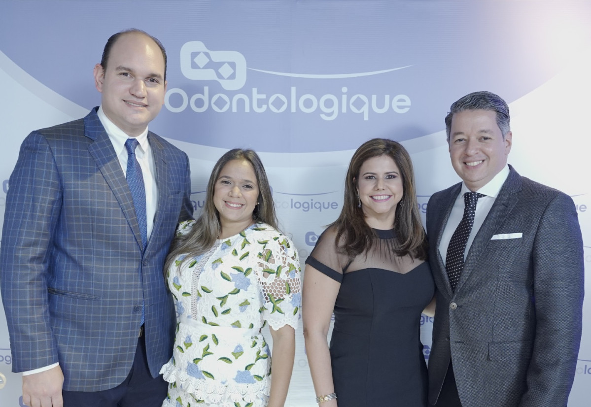 FOTO 1 Principal  Rau00fal del Toro, Natalia Ureu00f1a del Toro, Gina Mendoza de Sanabia y Manuel Sanabia