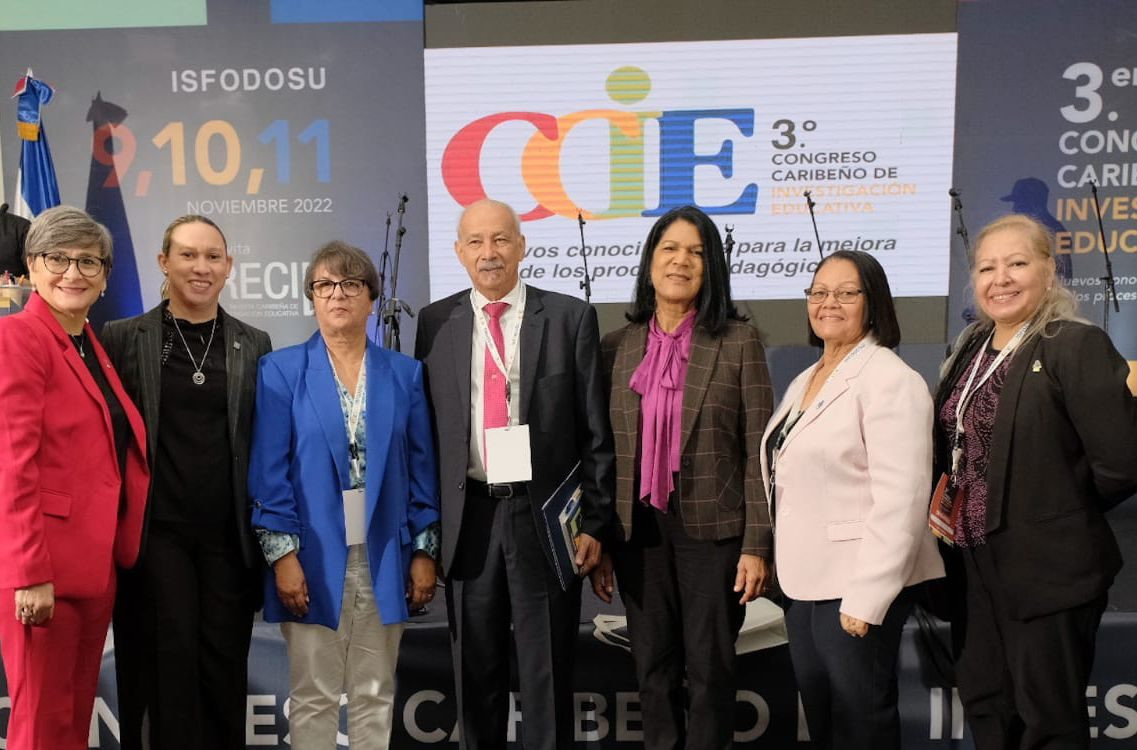 1 Autoridades del ISFODOSU y Viceministro de Acreditacion del MINERD 1 e1668086112647