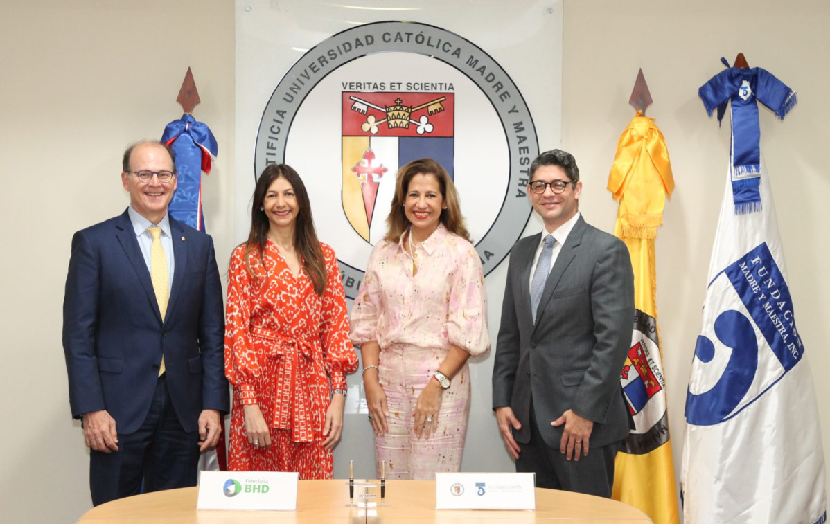 Carlos Guillermo Leon Lynette Castillo Mercedes Capellan y Eduardo Jose Reynoso 1536x970