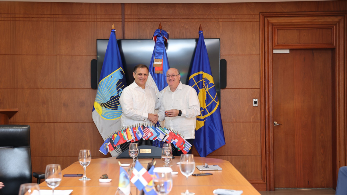Ministro de Hacienda y presidente del Grupo BID dan u201cbanderazo de iniciou201d a Reuniones Anuales 2024 de las Asambleas de Gobernadores