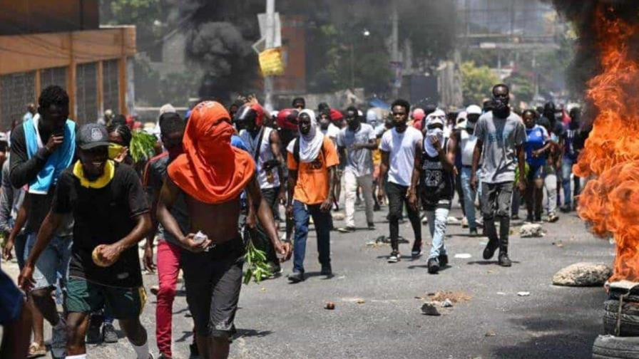 Crop w826 h551 las bandas dejan reguero sangre desde que escalo violencia en haiti focus 0 0 896 504