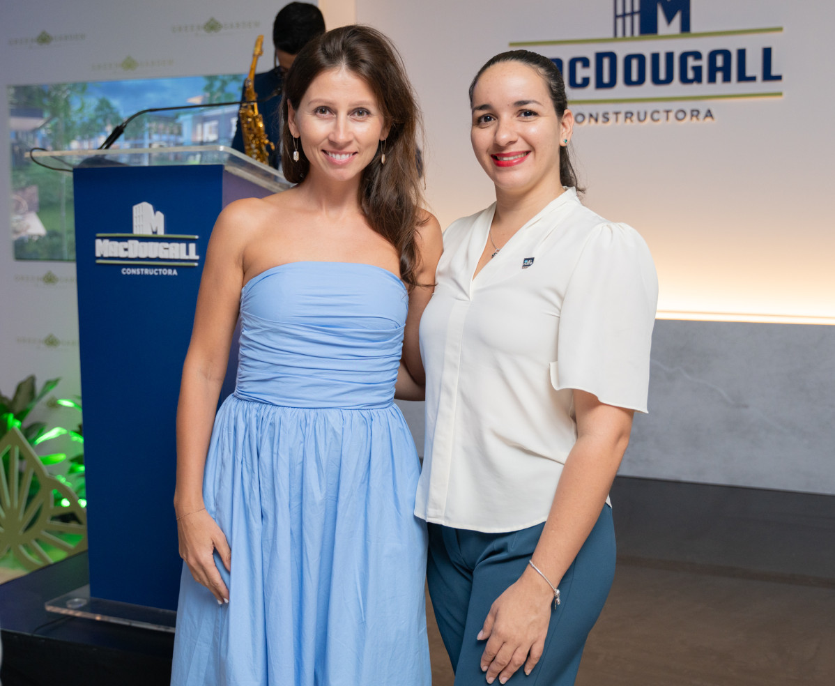 Yulia Komarova y  Estefany Mau00f1u00f3n