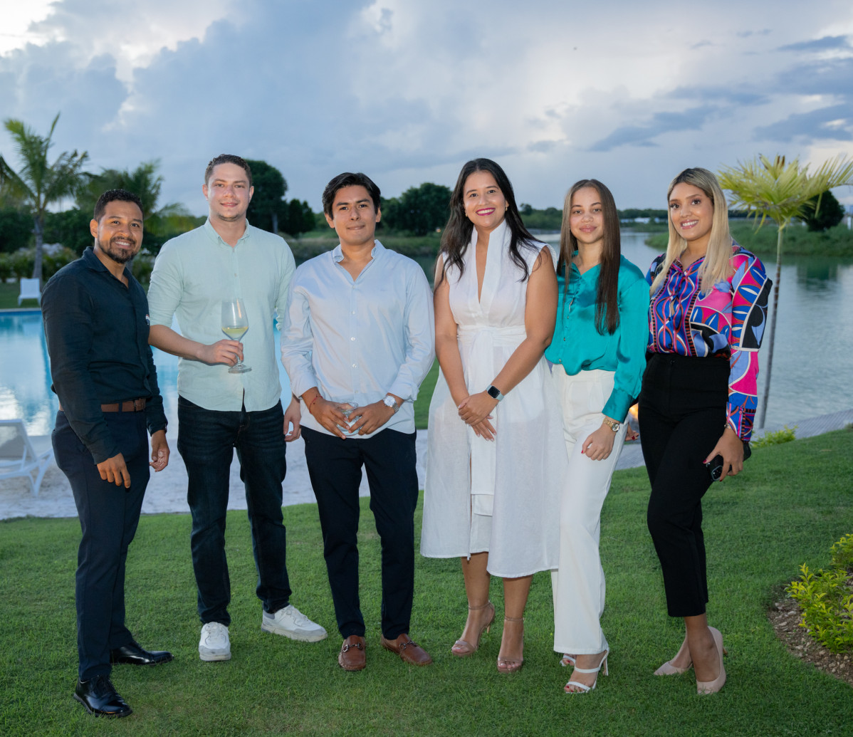 Anthony Gu00f3mez, Pranas Cuahonte, Maximiliano Onorio, Melissa Bu00e1ez, Yamila Rodriguez y Helen Antonetti