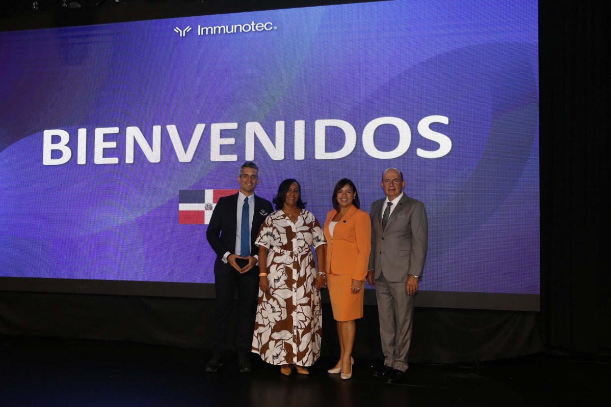 Foto 1, Rau00fal Tufik, Beatriz Martu00ednez, Soraya Aguiar y Ricardo Garcu00eda Pelayo.