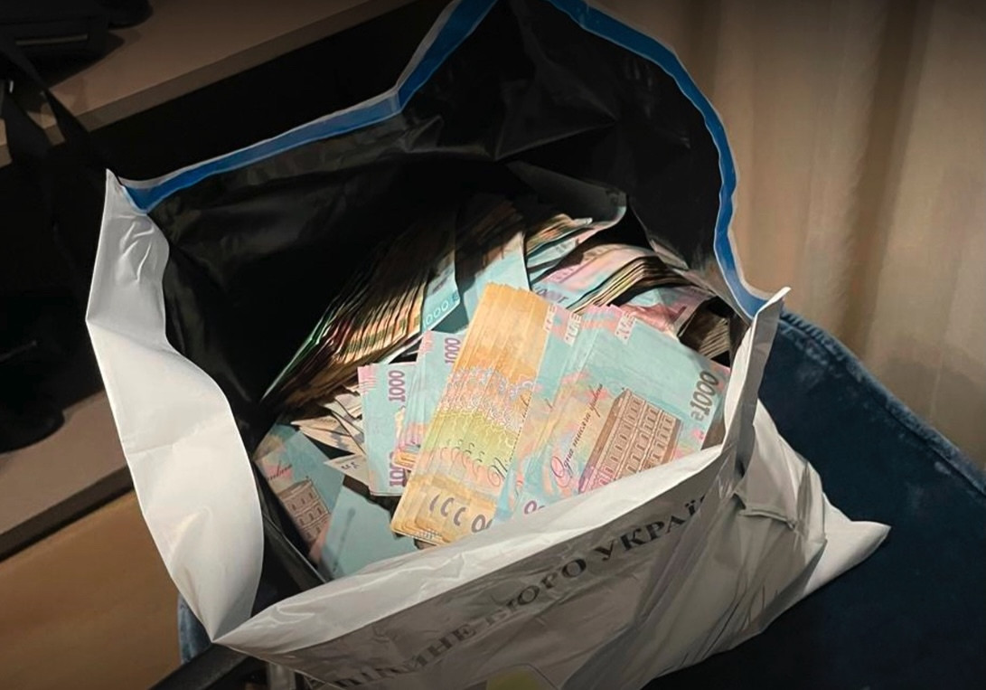 6915f65259bf5b472d1412f3