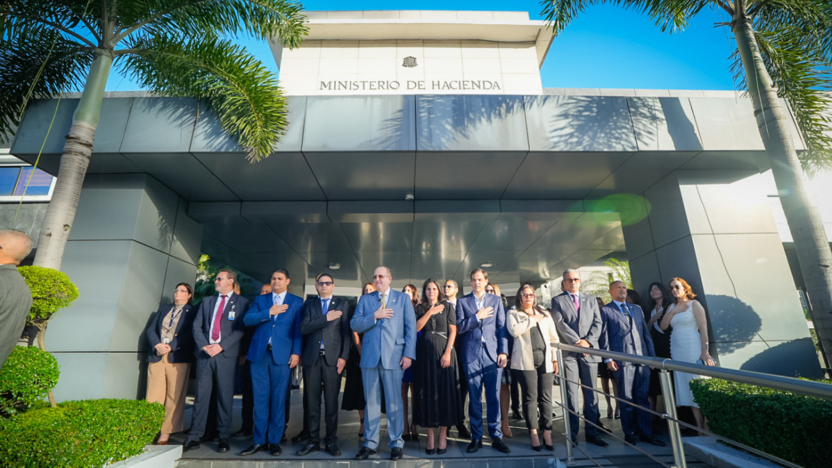 Ministerio de Hacienda y Economiu0301a celebra 181 aniversario