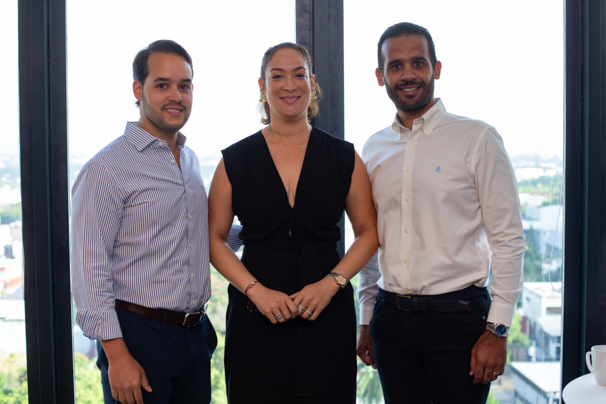 2 Alejandro Fondeur, Crizolia Grullón y Raymel Infante.