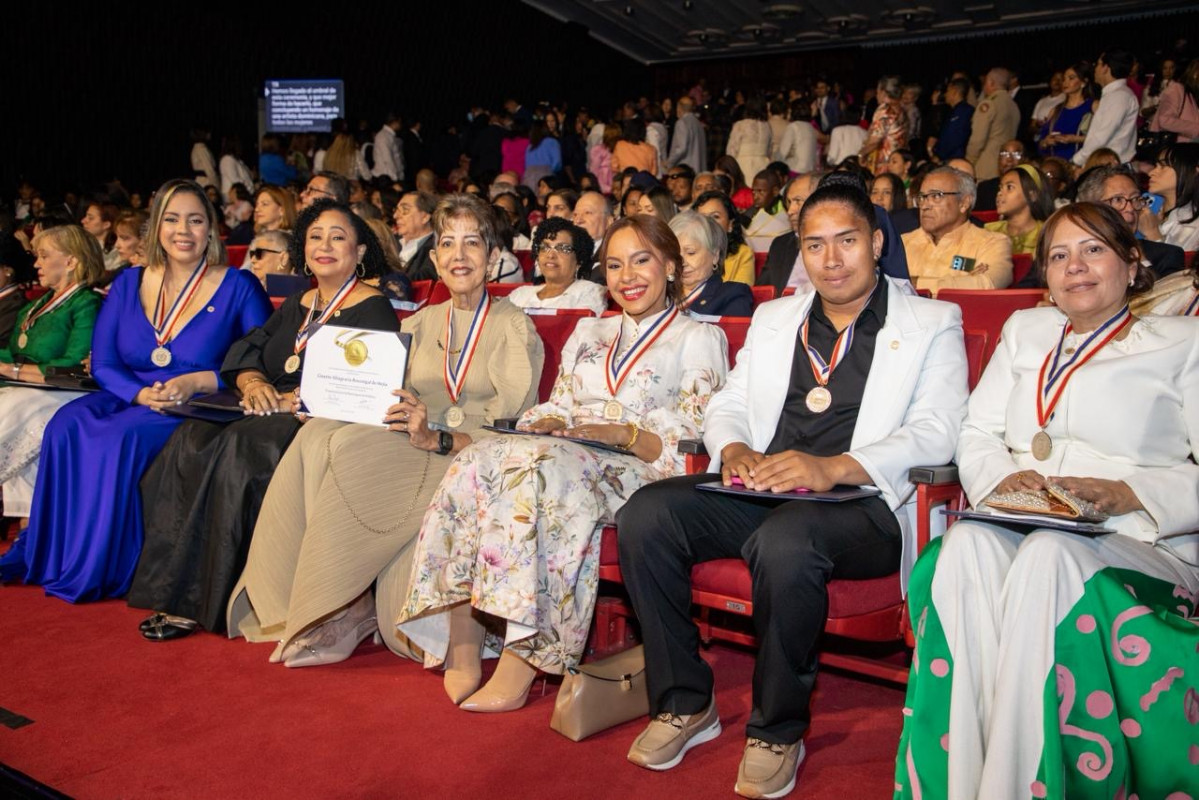 3f565f48 c5f3 4ef3 9330 7a30562c4646