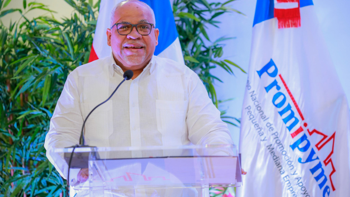 Entrega prestamos provincoa Hermanas Mirabal