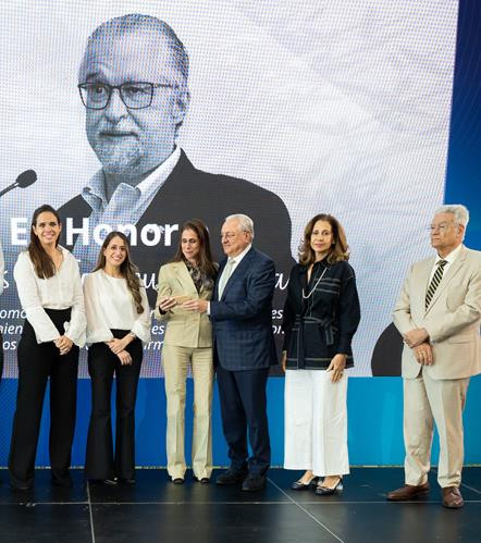 3 Homenaje póstumo a Carlos Fondeur Victoria (Copy)