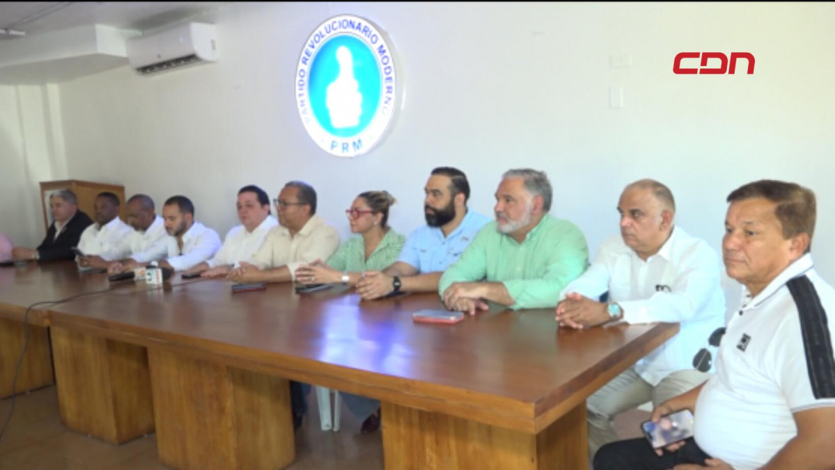 Diputados y dirigentes del PRM en Santiago denuncian irregularidades en proceso interno y exigen convencion