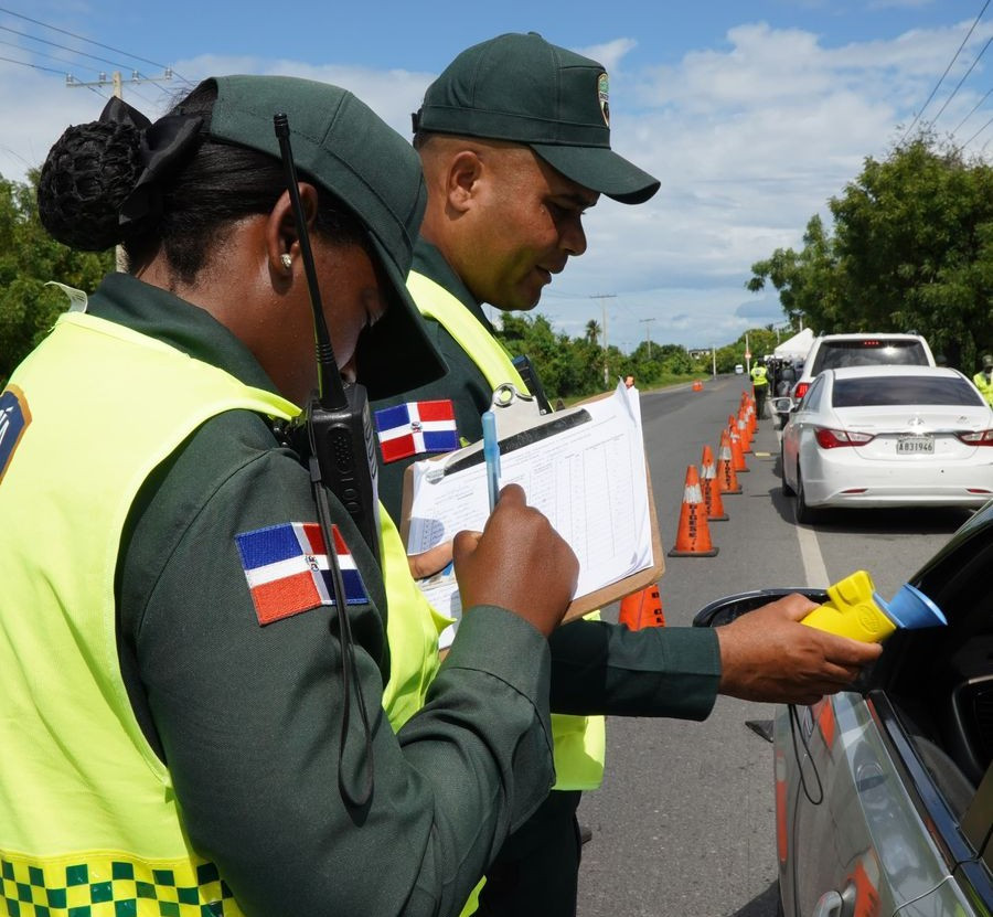 Mas de 50 conductores dan positivo a prueba de alcoholemia en operativo de Digesett detienen a 11 1