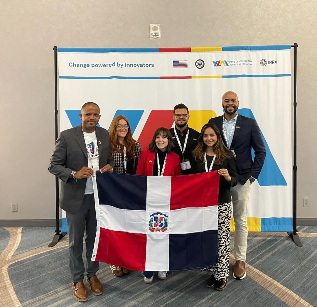 Siete jovenes dominicanos seleccionados para programa de liderazgo en Estados Unidos
