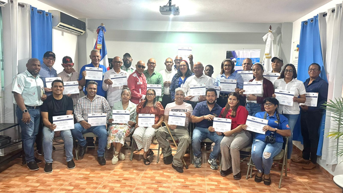 SNTP Valverde realiza taller sobre etica para fortalecer formacion de comunicadores 1 (1)