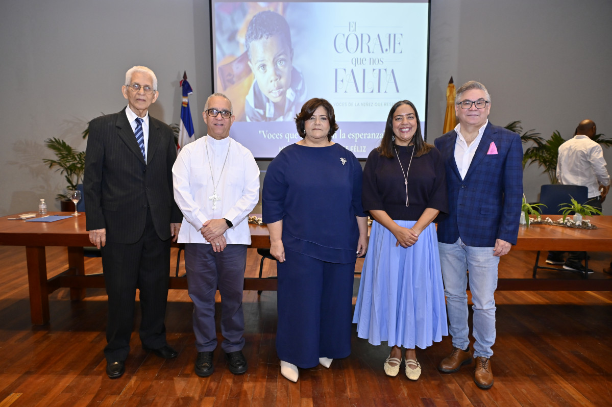1 Bruno Rosario, Hu00e9ctor Rodriguez, Milagros de Fu00e9liz, Ericarol Carlo y Josu00e9 Luis Taveras