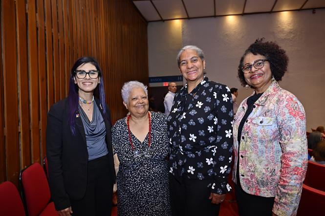 5 Olga Diná Llaverias, Mildred Mata, Antia Beato y María Dolores Rojas (Copy)