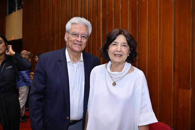 2  Rafael Emilio Yunén y Ana Margarita Haché