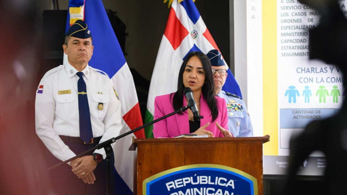 Autoridades durante Fuerza de Ta