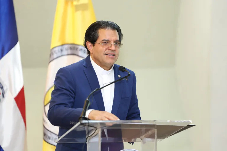 Secilio Espinal en informe IDEC 768x512