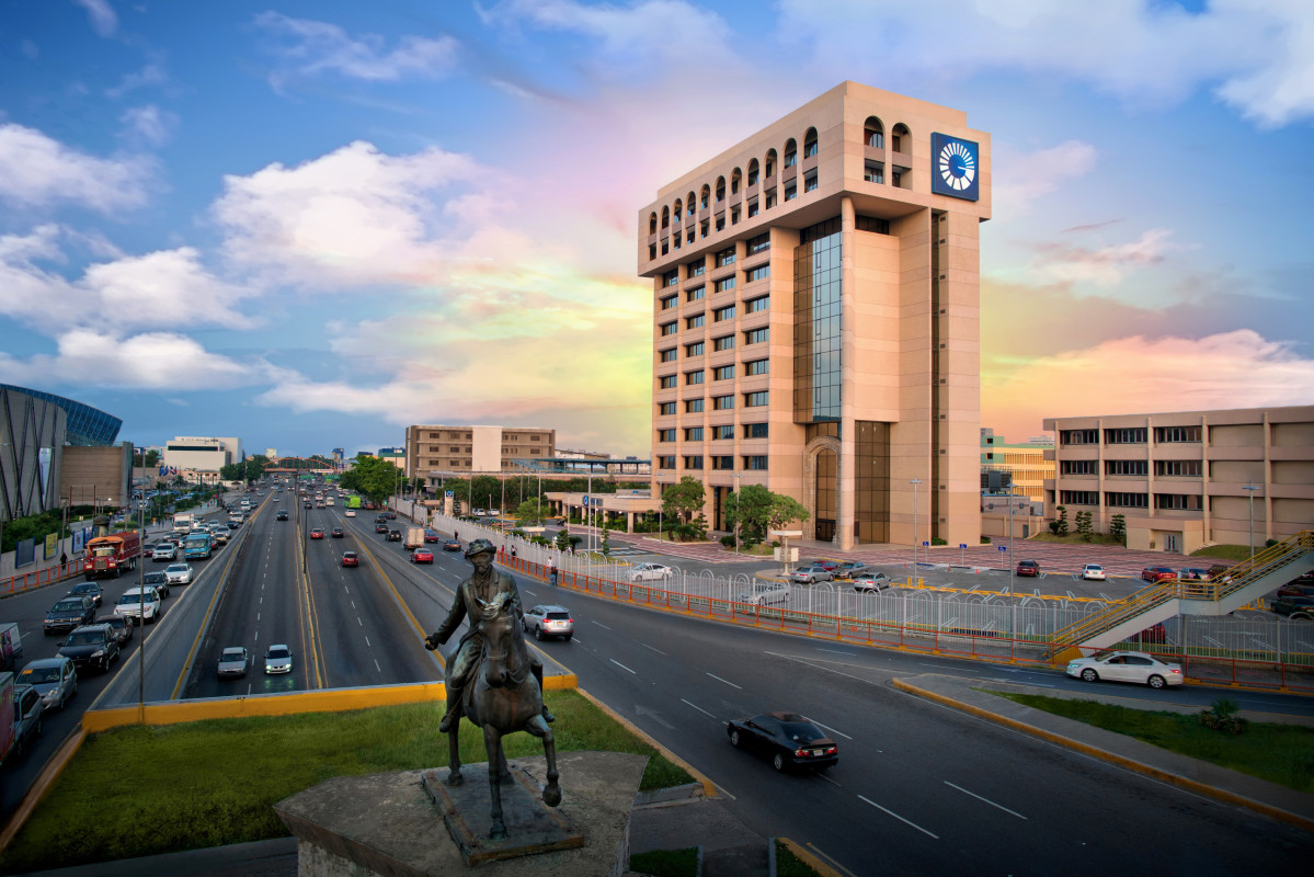 BPD001. Torre Popular, sede del Banco Popular Dominicano.