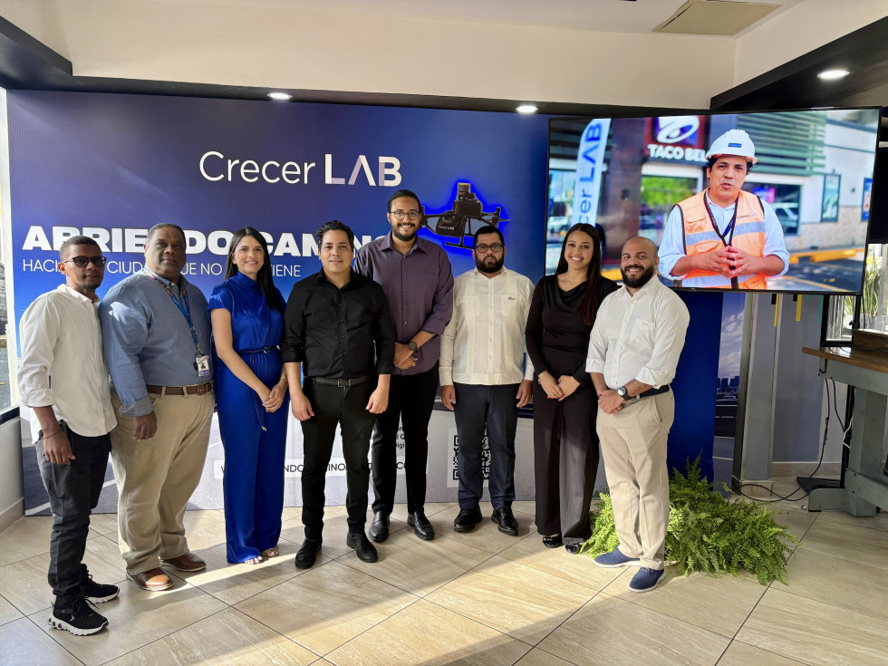 José Carlos Reyes,  Yuribel Rosario,  Francisco Vargas, Eddy Reyes,  Carlos Barranco,  Diana Reyes,  Luis Neris Olivero y  Francisco Comas 