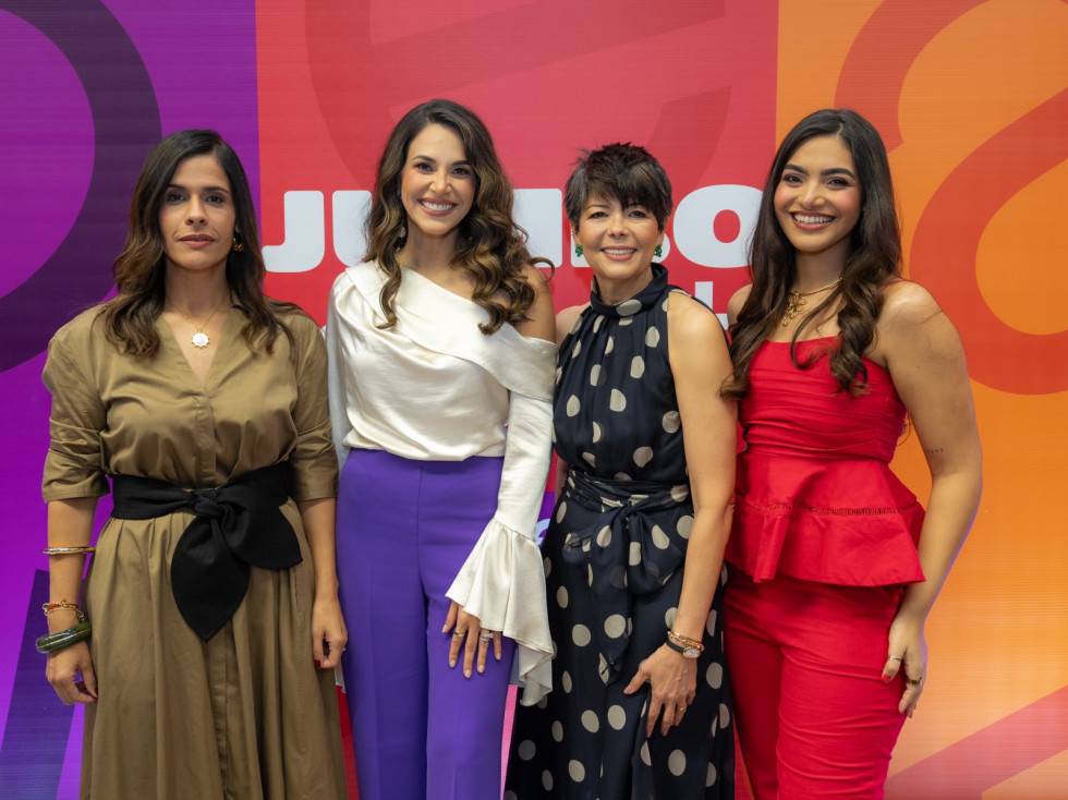1  Madelyn Martinez, Pamela Sued, Cinthia Antonio y Yadira González