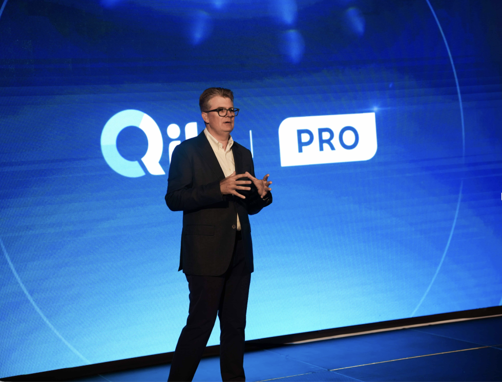 Arturo Grulloěn   Lanzamiento Qik Pro