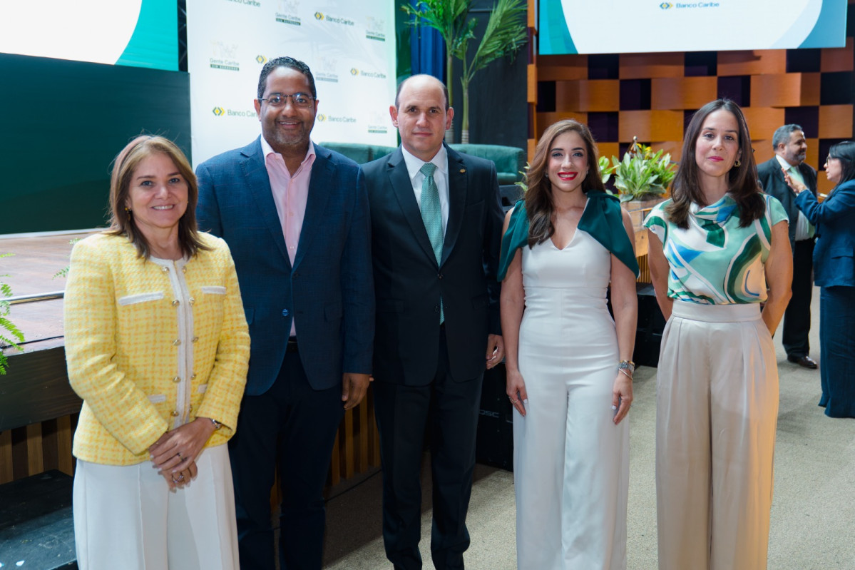 Grace Cochón, Beny Metz, Edgar Del Toro, María Esperanza Haché y María Teresa Sangiovanni