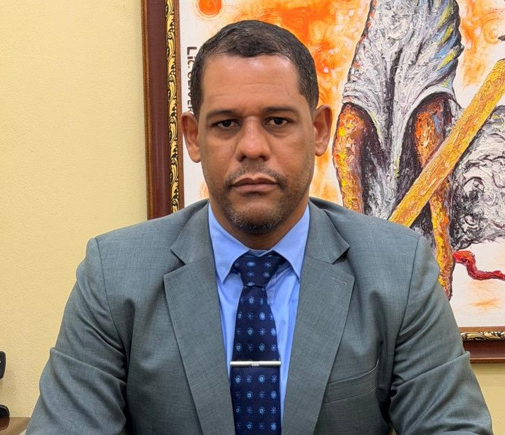 Lic. Oliver Batu00eda, abogado director de Centro Juru00eddico Batu00eda Ramos (1)