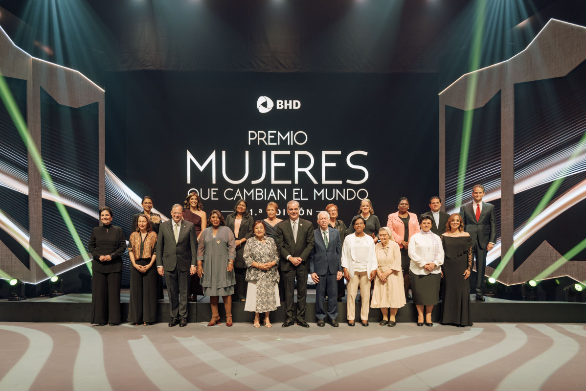 FOTO OFICIAL
