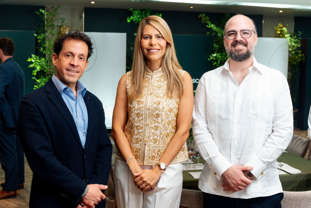 Carlos Alberto Escotet, Gisselle Rohmer y Luis Emilio Velutini